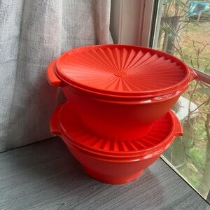 TUPPERWARE SERVALIER Salad Mixing Bowl & Lid 17.3cups/4.1L  set of 2